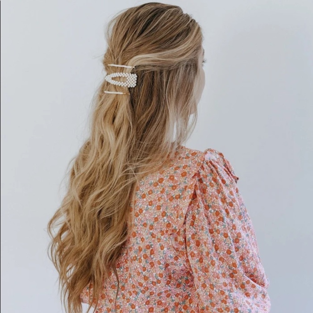 NWT! - DEW | Lover of Pearl Barrette Set - Picture 5 of 10